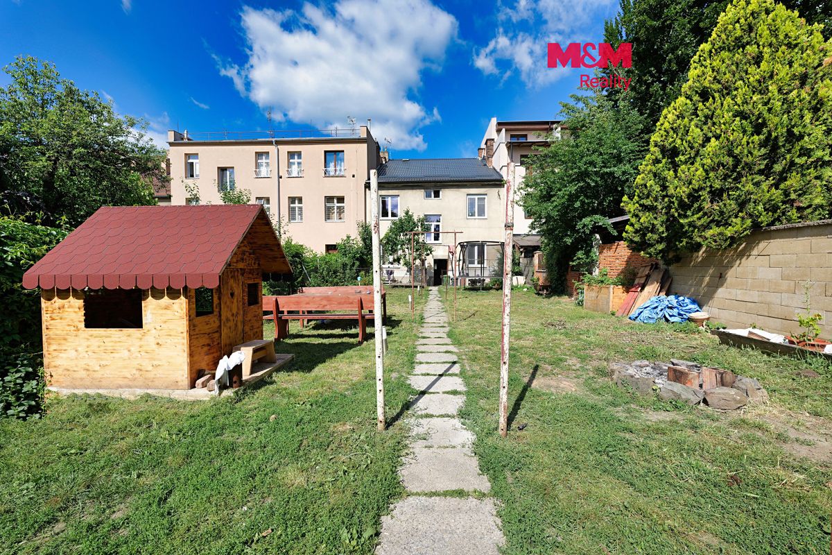 Prodej rodinného domu 180 m², pozemek 426 m²